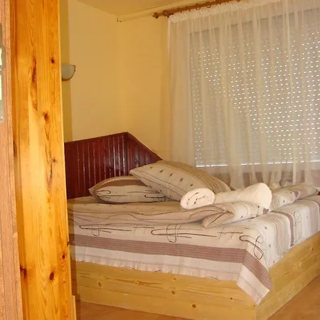 فندق Bar Nazdrave فارنا